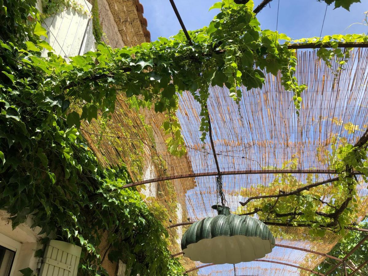 La Belle Etoile Chambres Roaix Екстериор снимка